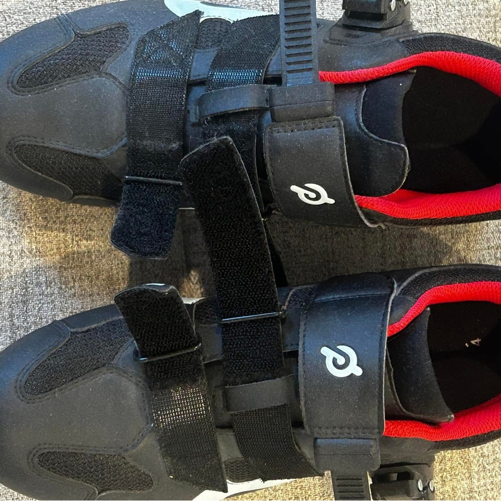 Black Cycling Shoes